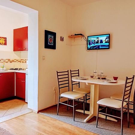 Apartments And Room Markovic Rovinjsko Selo Εξωτερικό φωτογραφία