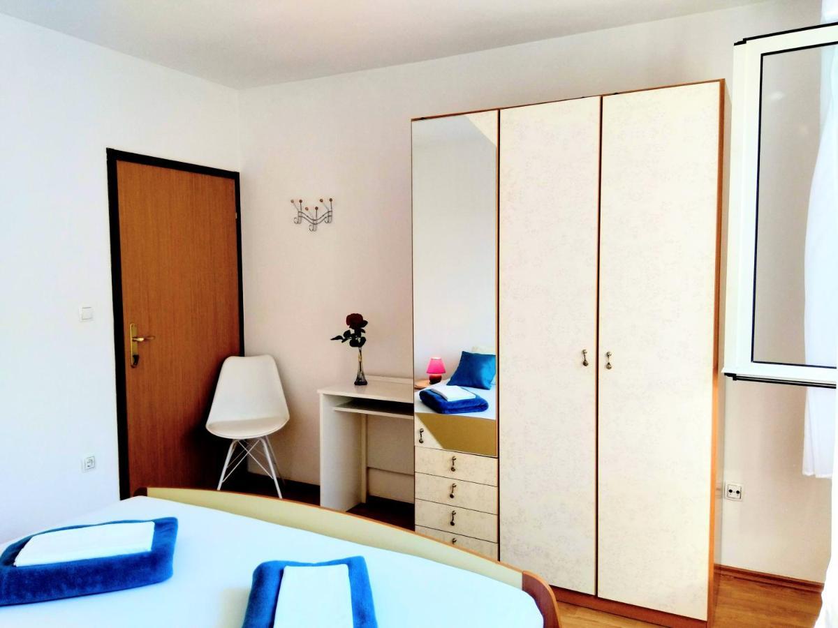 Apartments And Room Markovic Rovinjsko Selo Εξωτερικό φωτογραφία