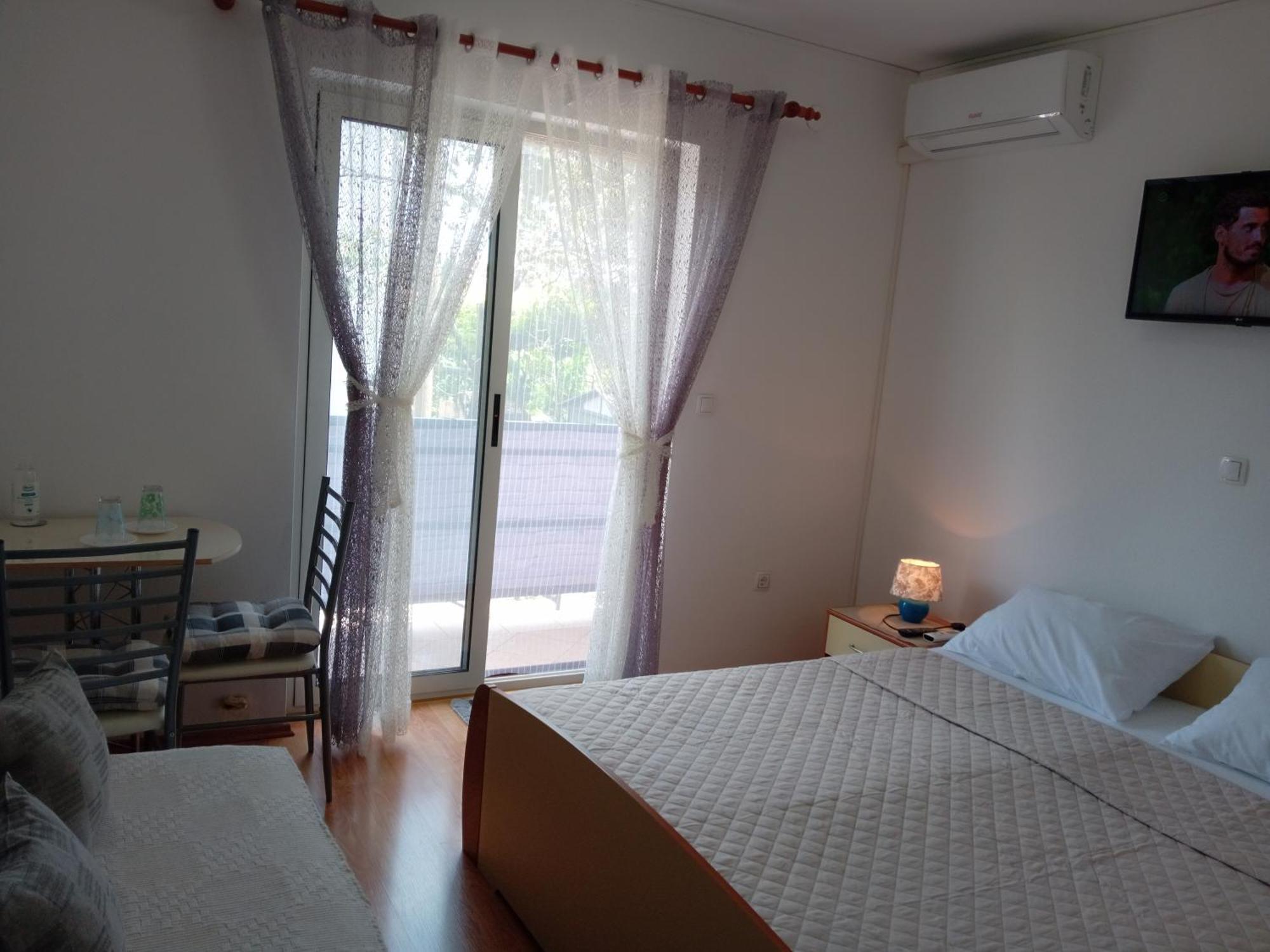 Apartments And Room Markovic Rovinjsko Selo Εξωτερικό φωτογραφία