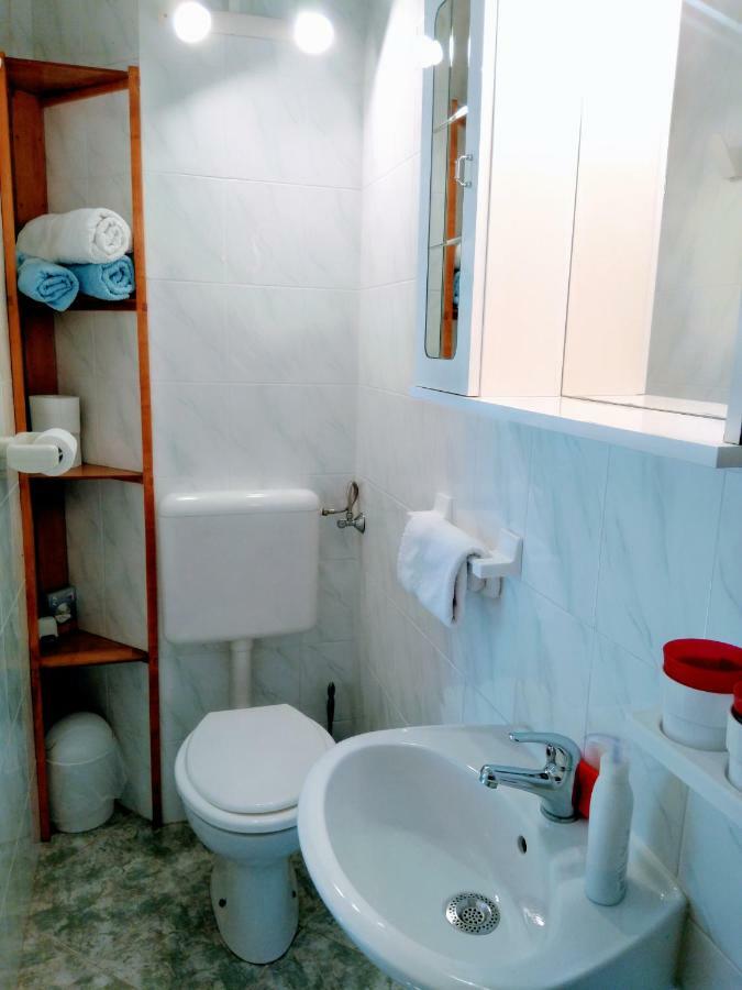 Apartments And Room Markovic Rovinjsko Selo Εξωτερικό φωτογραφία